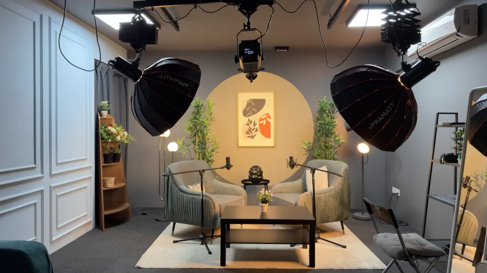 The Amber Arc set rigged and lit from above