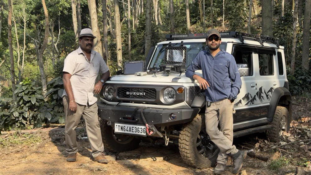 Expedition 4x4 in a forest
